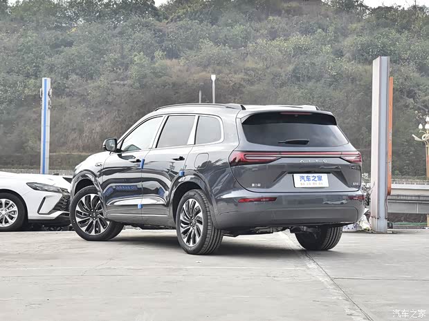 Celestial car meets M7 2024 1.5T intelligent rear-drive Max version with 5 seats. Celestial car meets M7 2024 1.5T intelligent rear-drive Max version with 5 seats.