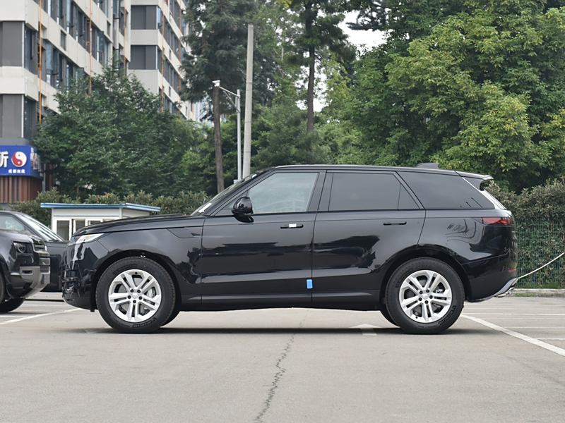 昆明地區攬勝運動版降價消息!優惠36.57萬,限時特惠